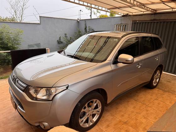 MITSUBISHI OUTLANDER 2.0 16V GASOLINA 4P AUTOMÁTICO MITSUBISHI OUTLANDER 2.0 16V GASOLINA 4P AUTOMÁTICO